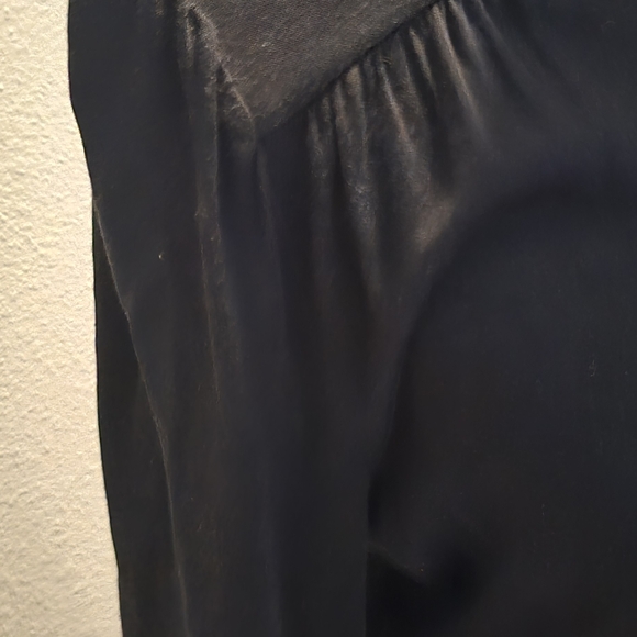 The Limited Classic Black Dress - Picture 4 of 8